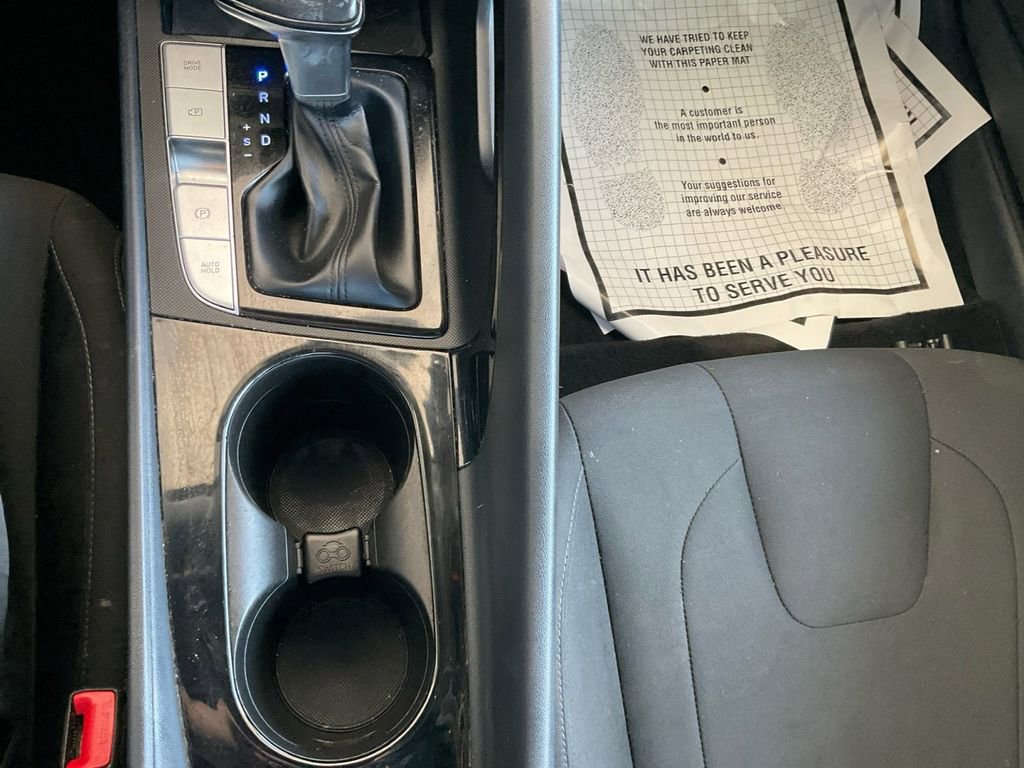 Used 2022 Hyundai Elantra SEL w/ Convenience + Premium Package image 22