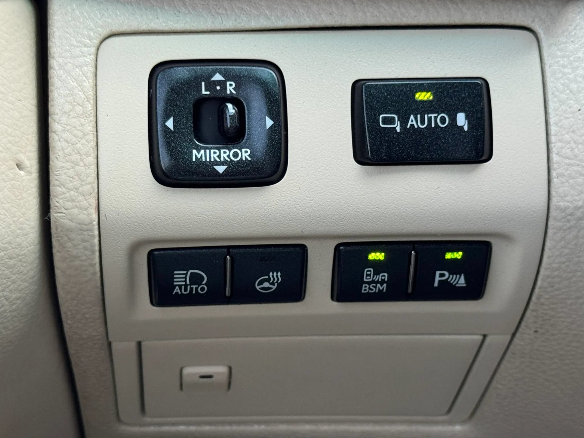 Used 2013 Lexus LS 460 L w/ Ultra Luxury Pkg AWD/4WD image 35