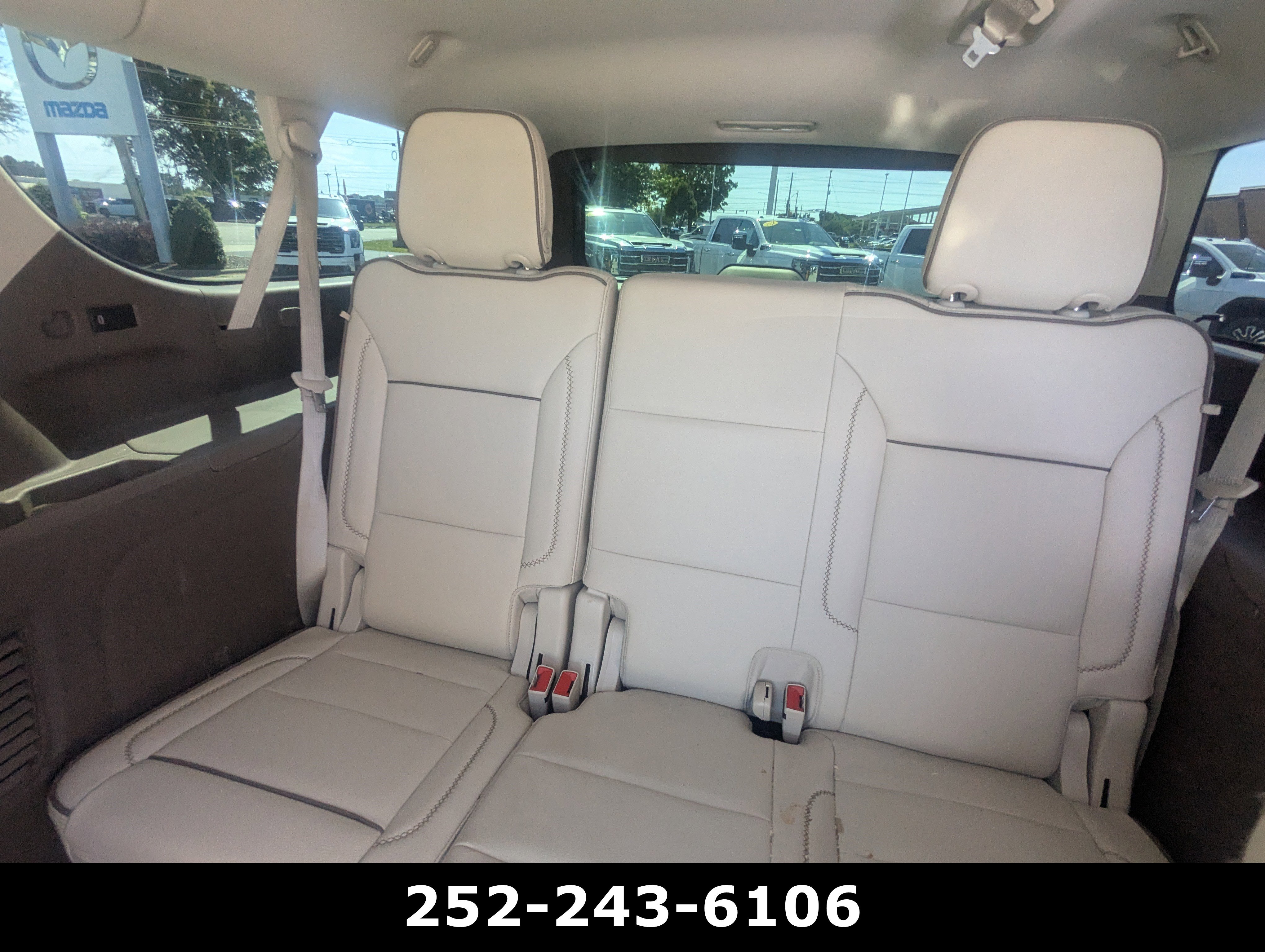 Used 2021 GMC Yukon XL Denali w/ Denali Premium Package AWD/4WD image 14