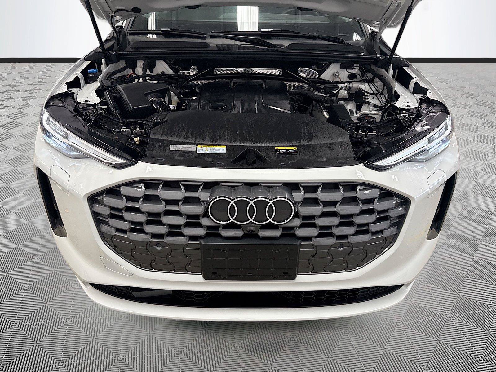 Certified 2025 Audi Q5 Premium AWD/4WD image 31