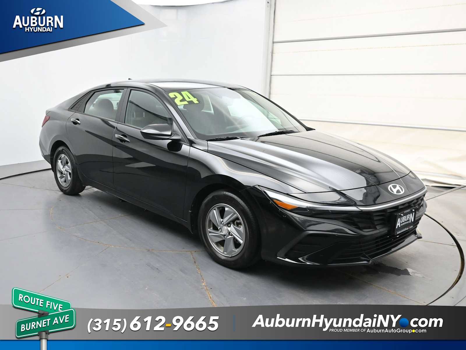 Used 2024 Hyundai Elantra SE FWD image 15