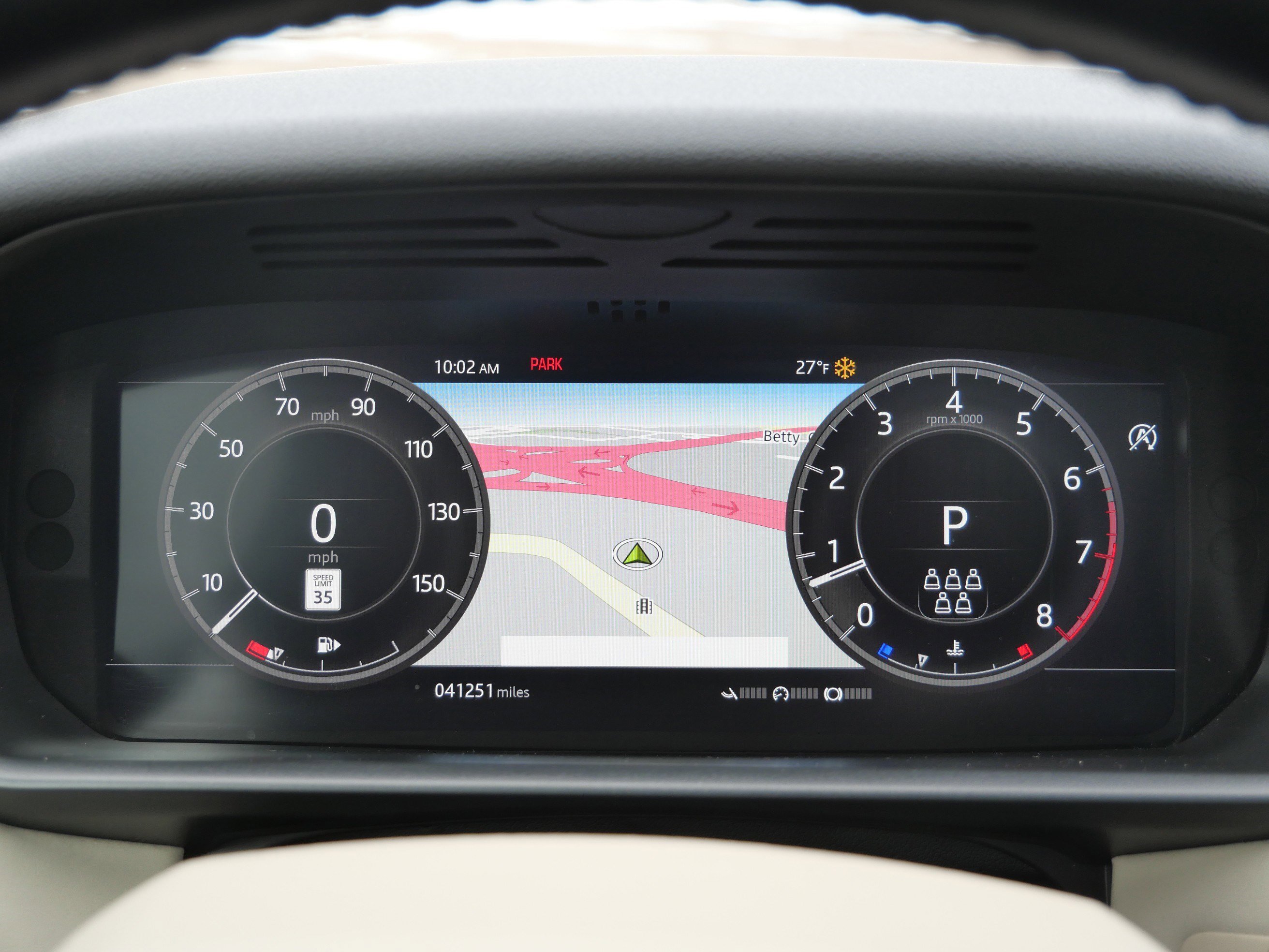 Used 2020 Land Rover Discovery HSE image 26