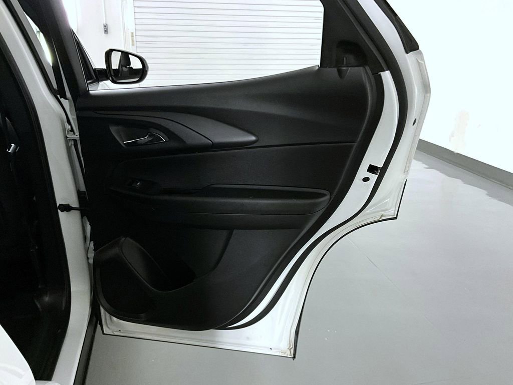 Certified 2023 Chevrolet TrailBlazer RS w/ Sun and Liftgate Package image 17