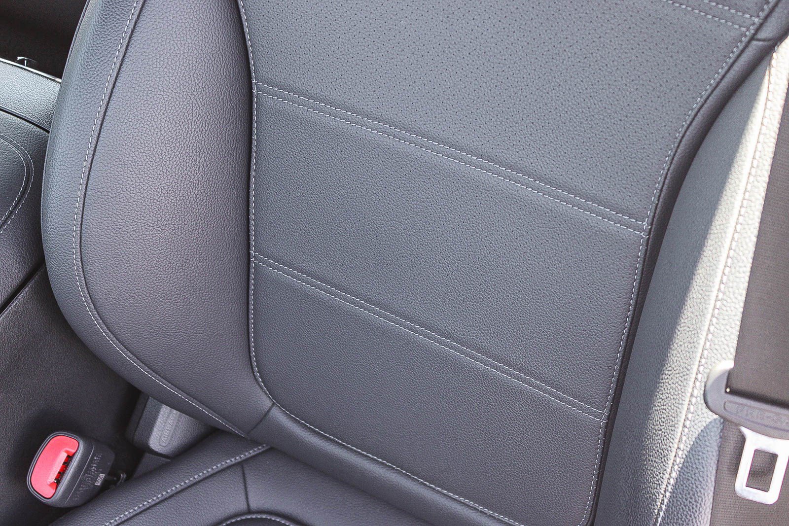 Used 2025 Mercedes-Benz C 300 Sedan image 23