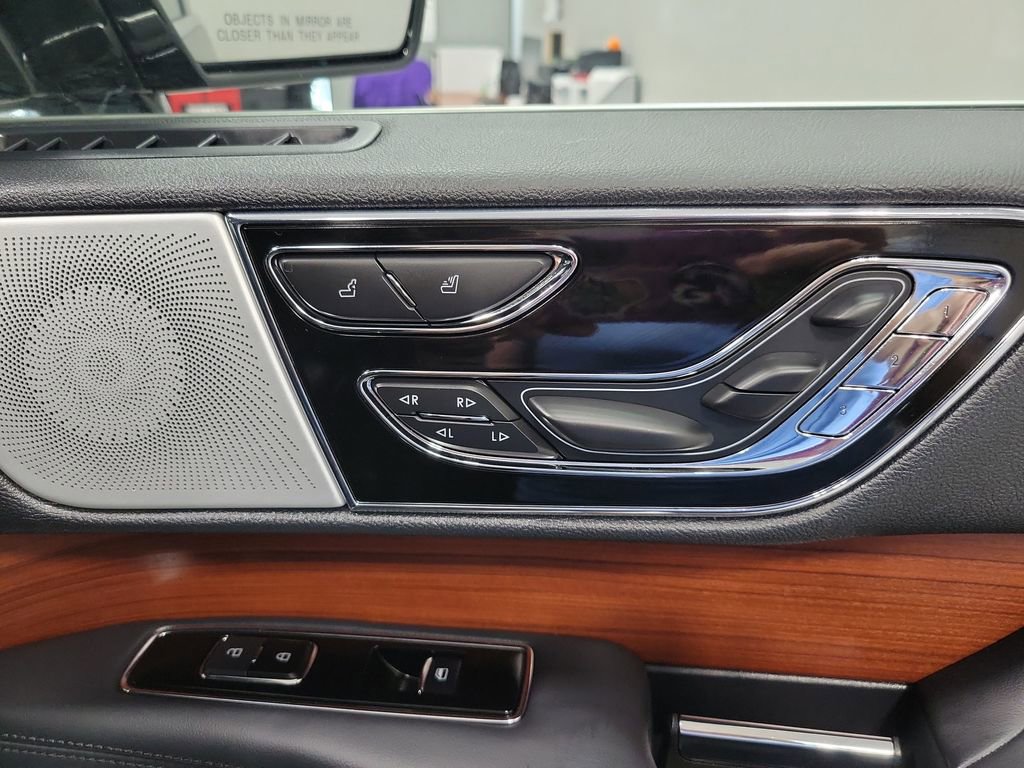 Used 2024 Lincoln Navigator L Reserve AWD/4WD image 23