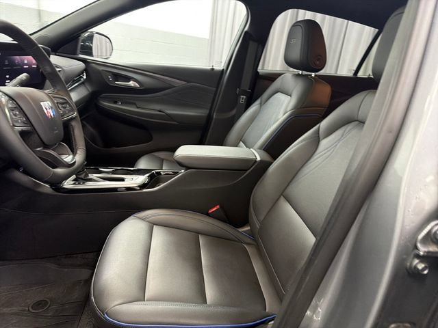 Used 2025 Buick Envista Sport Touring w/ Convenience I Package FWD image 10
