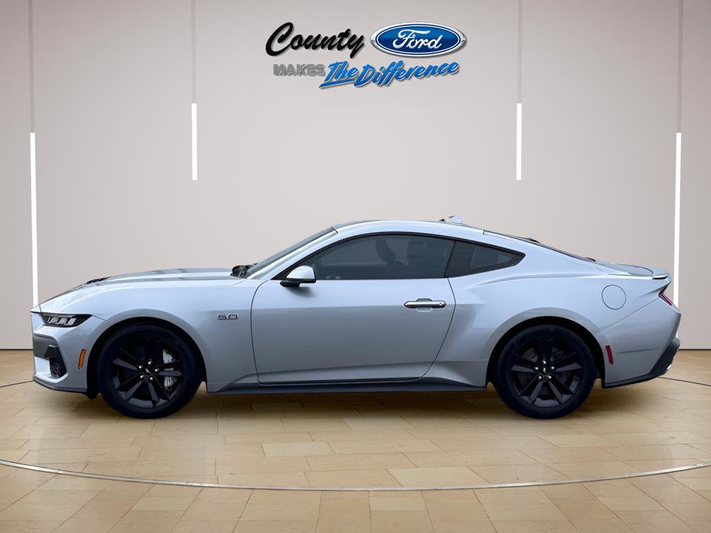 Used 2024 Ford Mustang GT image 3