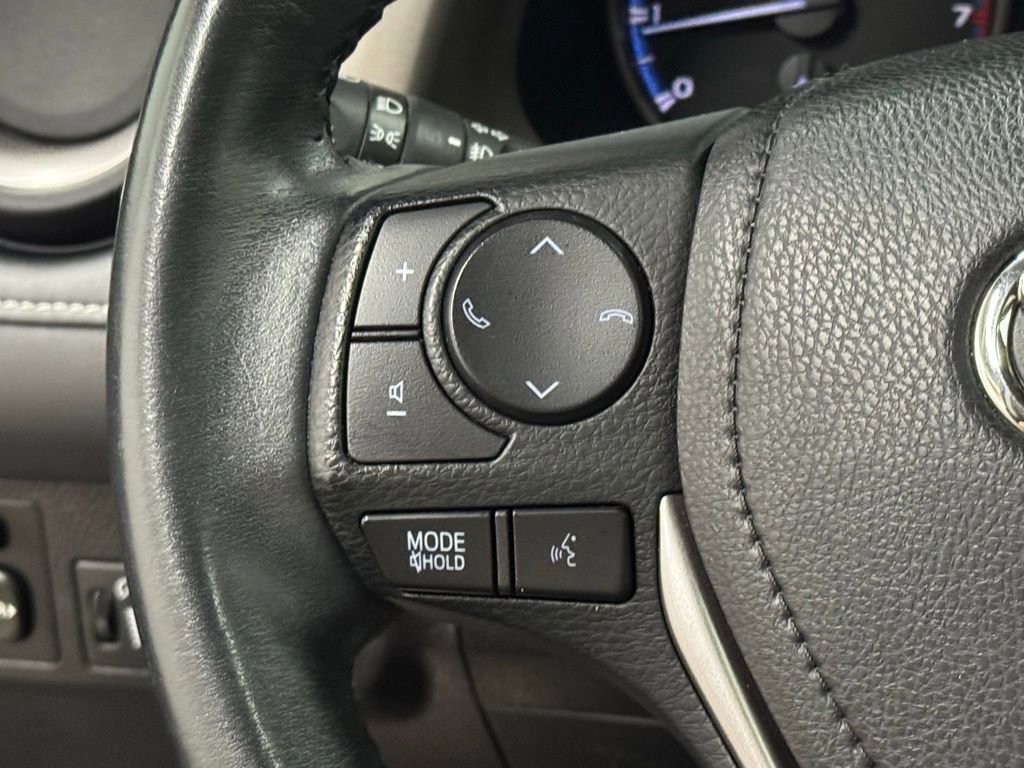 Used 2018 Toyota RAV4 XLE image 35