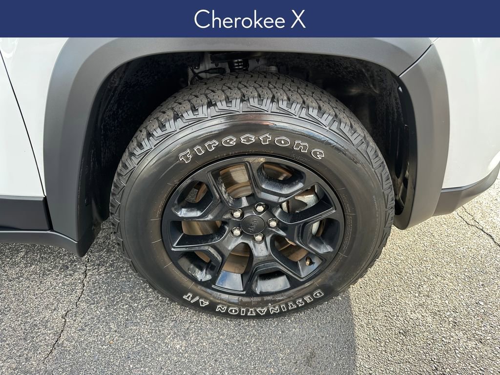 Used 2022 Jeep Cherokee Latitude w/ Sun & Sound Group image 16