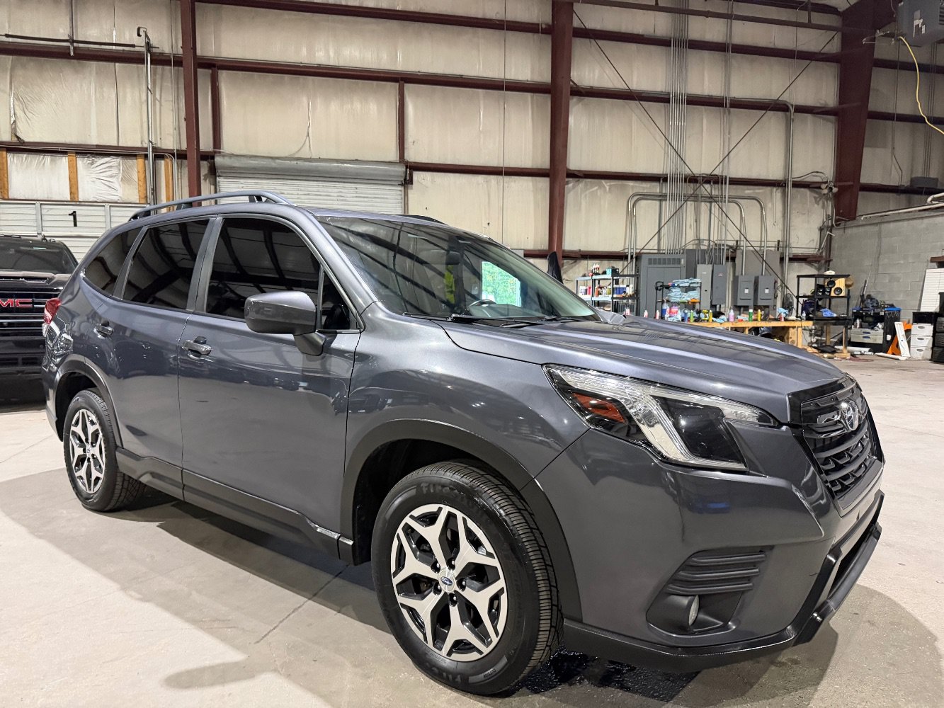 Used 2022 Subaru Forester Premium AWD/4WD image 2