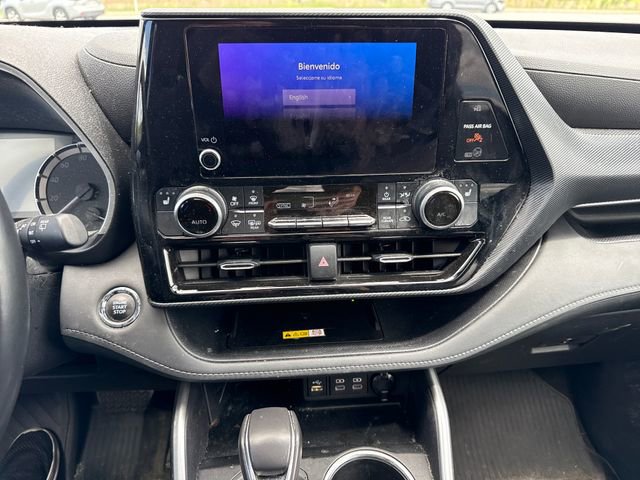 Used 2023 Toyota Highlander XSE AWD/4WD image 27