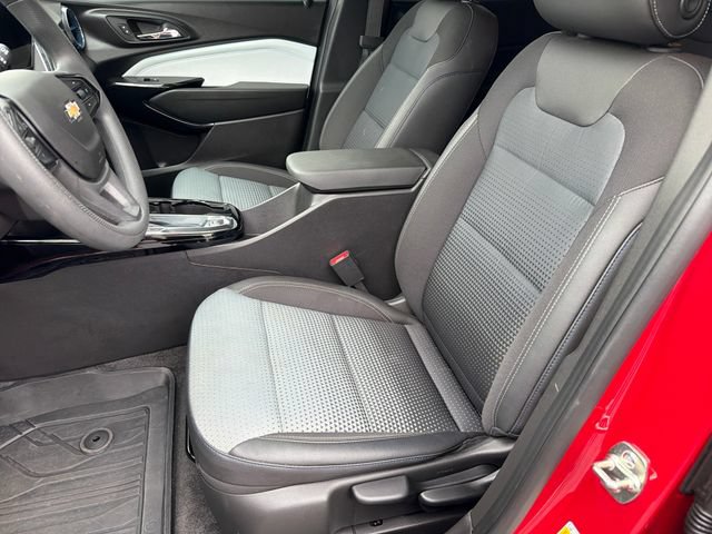 Certified 2026 Chevrolet Trax LT FWD image 9