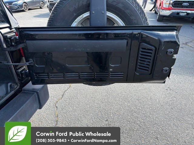 Used 2018 Jeep Wrangler Sport AWD/4WD image 30