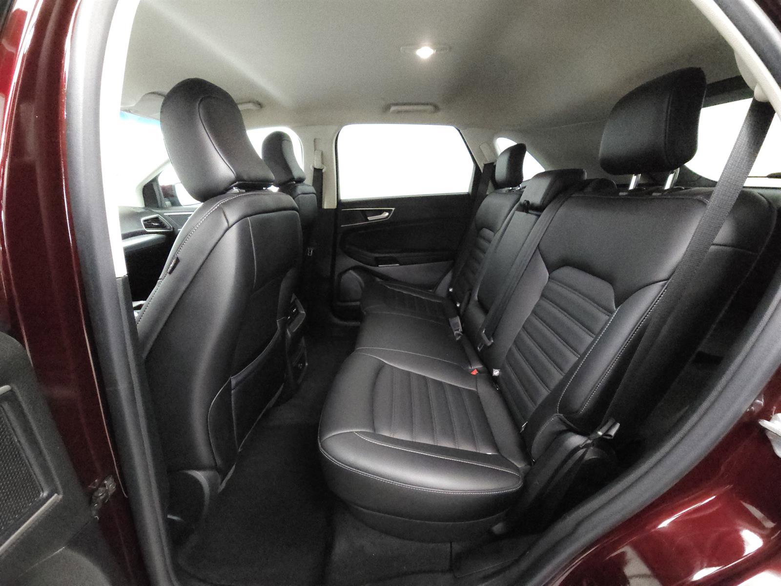 Used 2021 Ford Edge SEL AWD/4WD image 5
