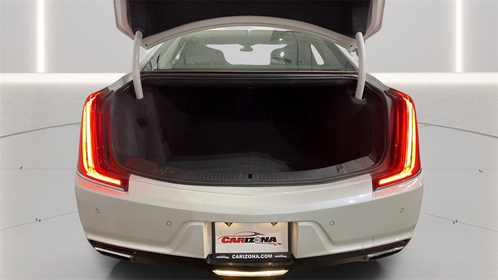 Used 2019 Cadillac XTS Luxury image 5