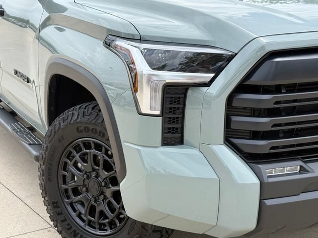 Used 2026 Toyota Tundra SR5 AWD/4WD image 3