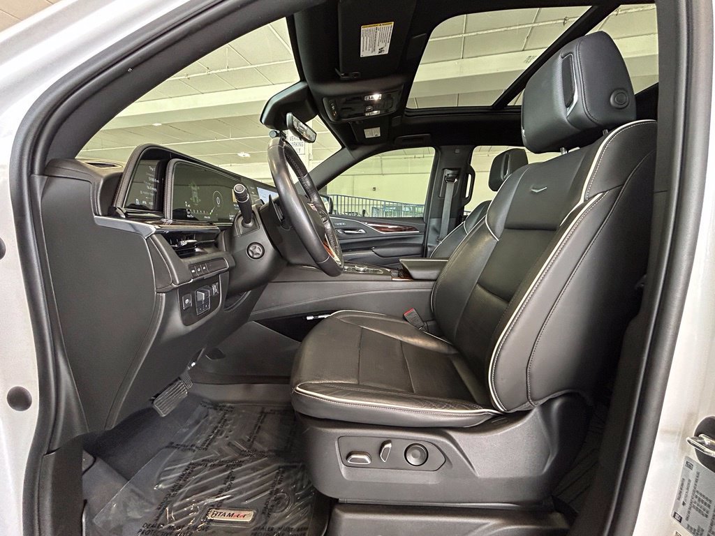 Used 2022 Cadillac Escalade Premium Luxury w/ Performance Package RWD image 11