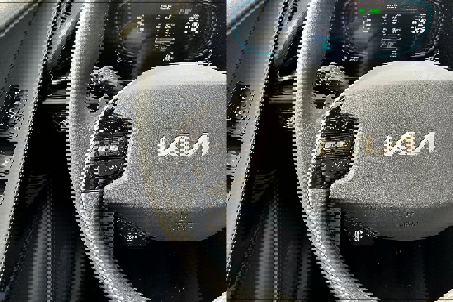 Used 2023 Kia Niro EX Touring FWD image 11