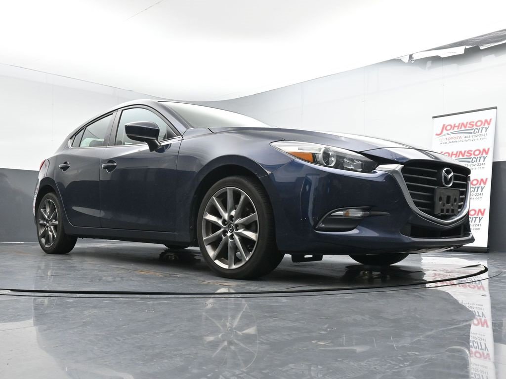 Used 2018 MAZDA MAZDA3 Touring image 18