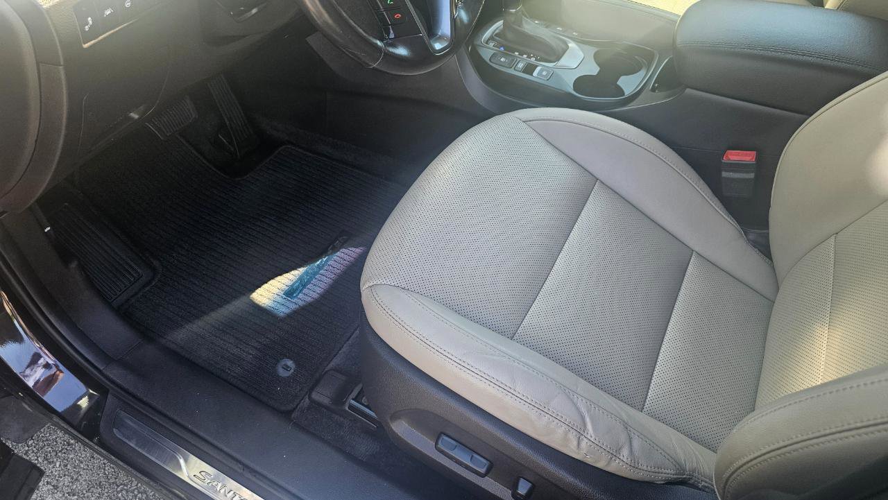 Used 2019 Hyundai Santa Fe XL AWD/4WD image 27