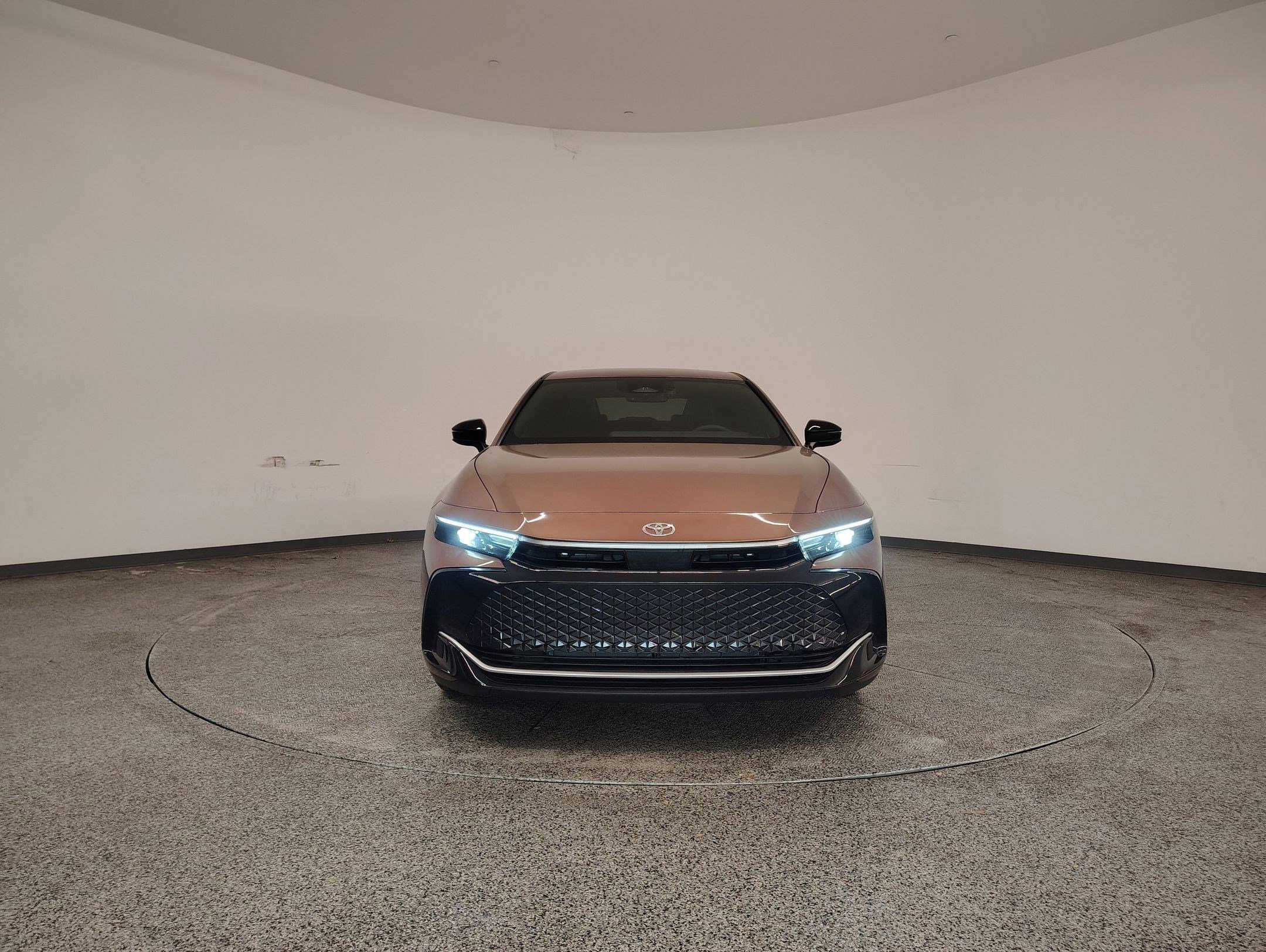 Used 2026 Toyota Crown XLE image 6