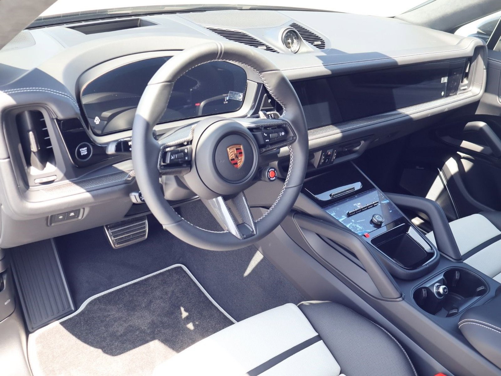 New 2026 Porsche Cayenne Turbo GT AWD/4WD image 4