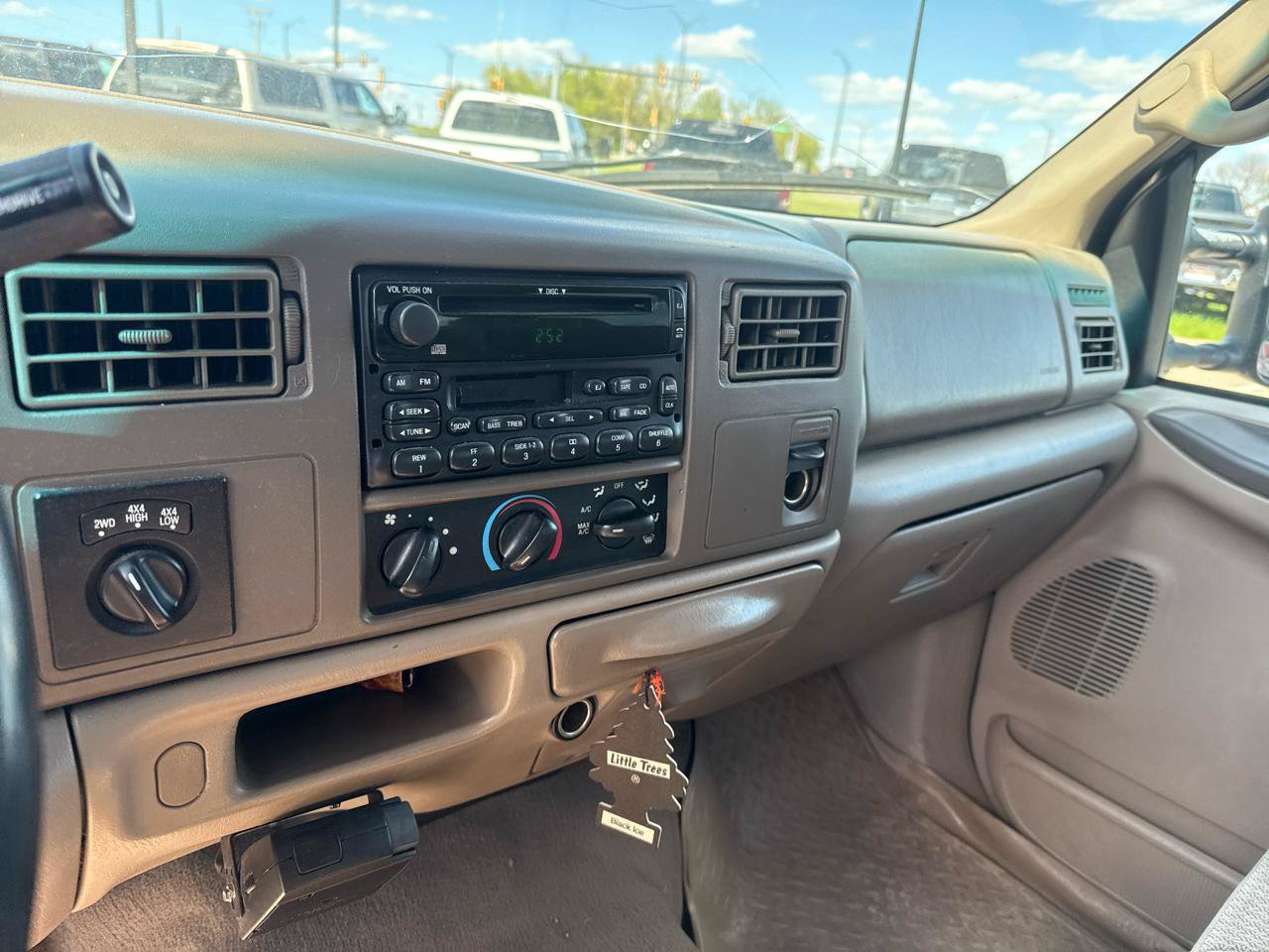 Used 2002 Ford F350 Lariat AWD/4WD image 13