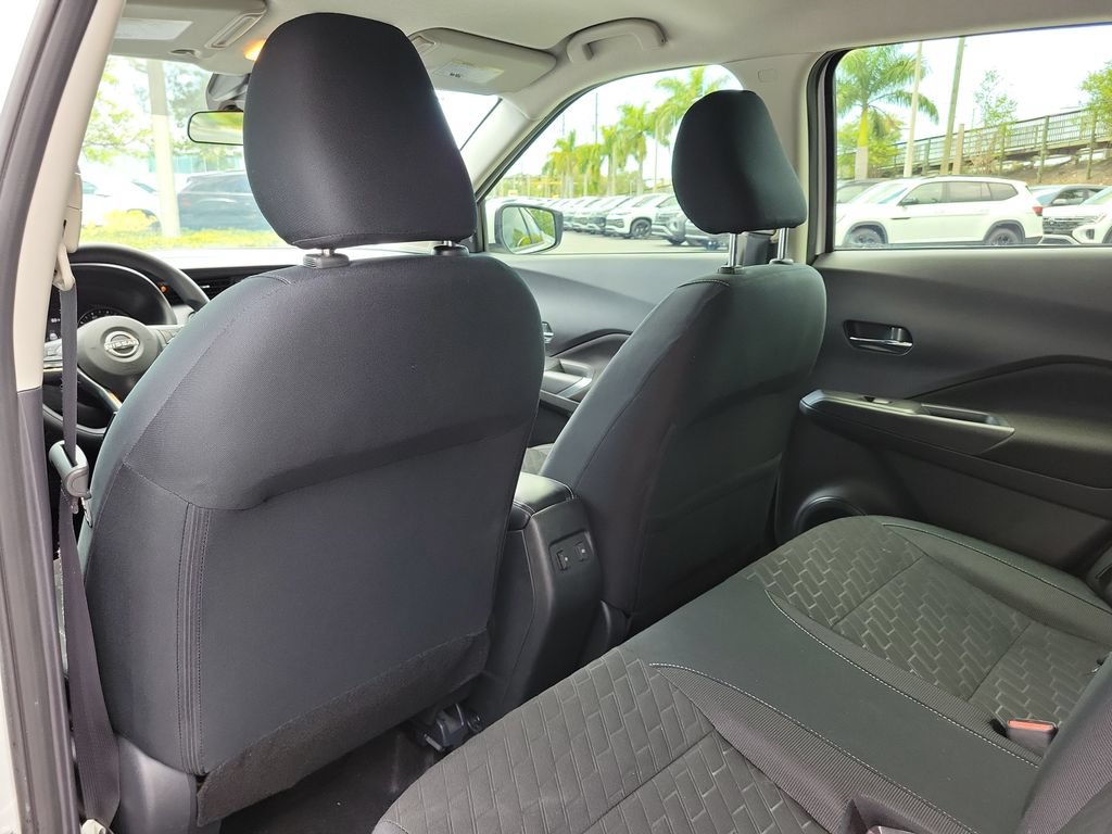 Used 2024 Nissan Kicks SV FWD image 11