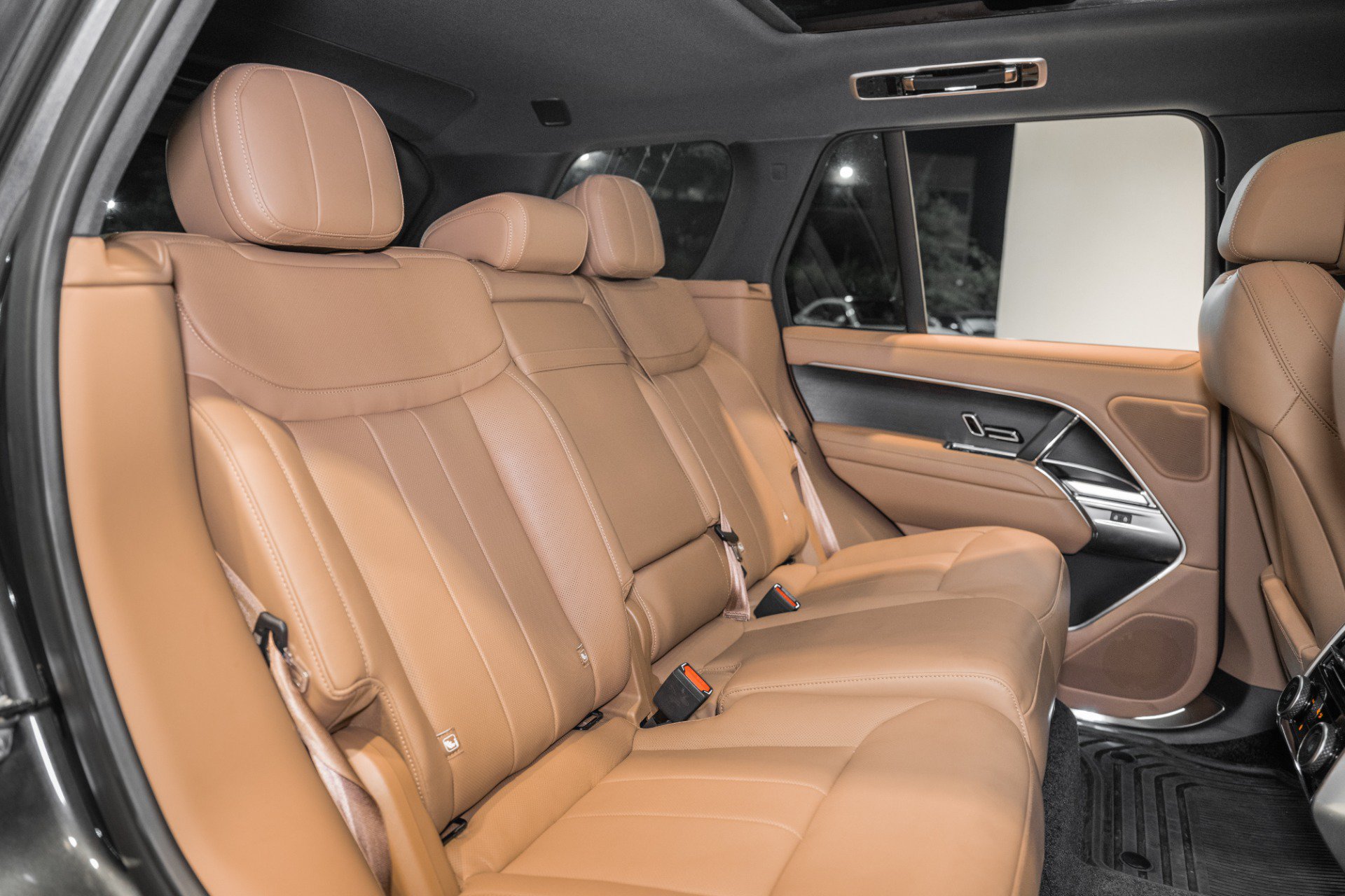Used 2026 Land Rover Range Rover SE AWD/4WD image 23