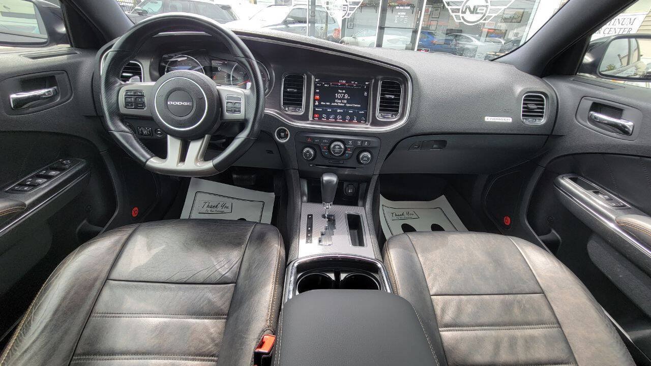 Used 2014 Dodge Charger R/T RWD image 10