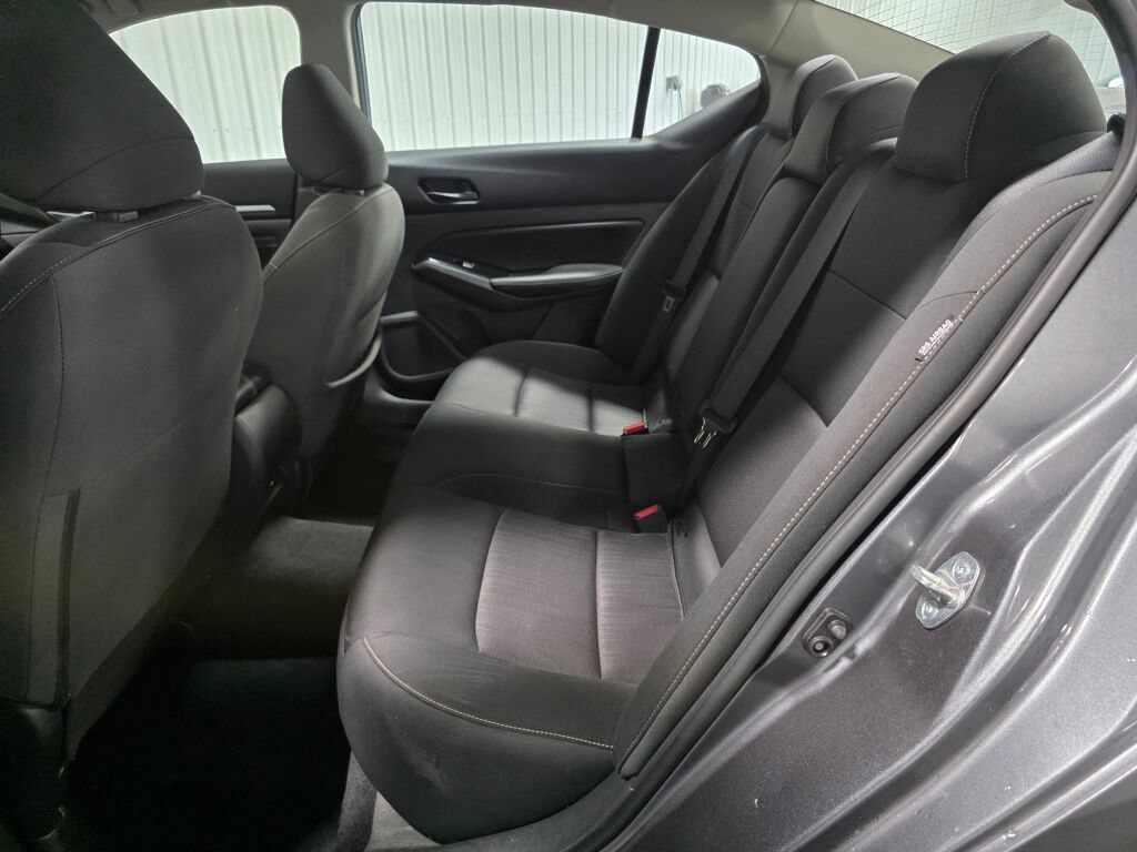 Used 2023 Nissan Altima 2.5 SV w/ SV Premium Package AWD/4WD image 10