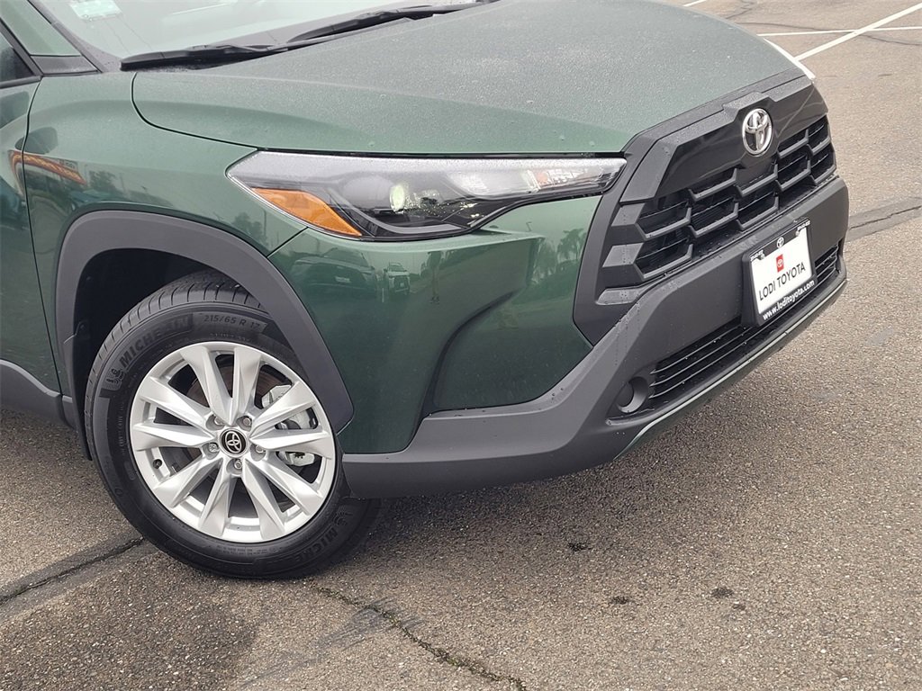 New 2026 Toyota Corolla Cross LE image 3
