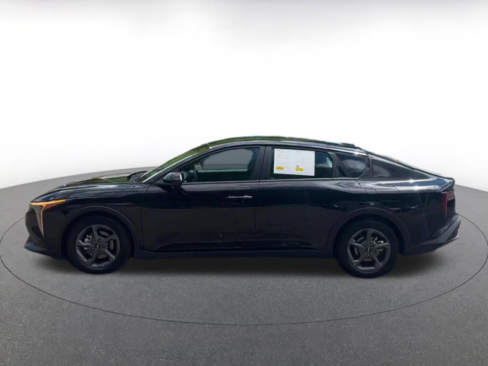 Used 2025 Kia K4 FWD image 9