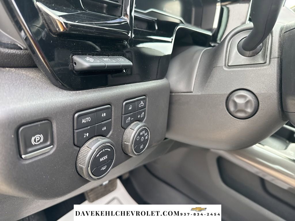 Used 2022 Chevrolet Silverado 1500 ZR2 w/ Technology Package image 10