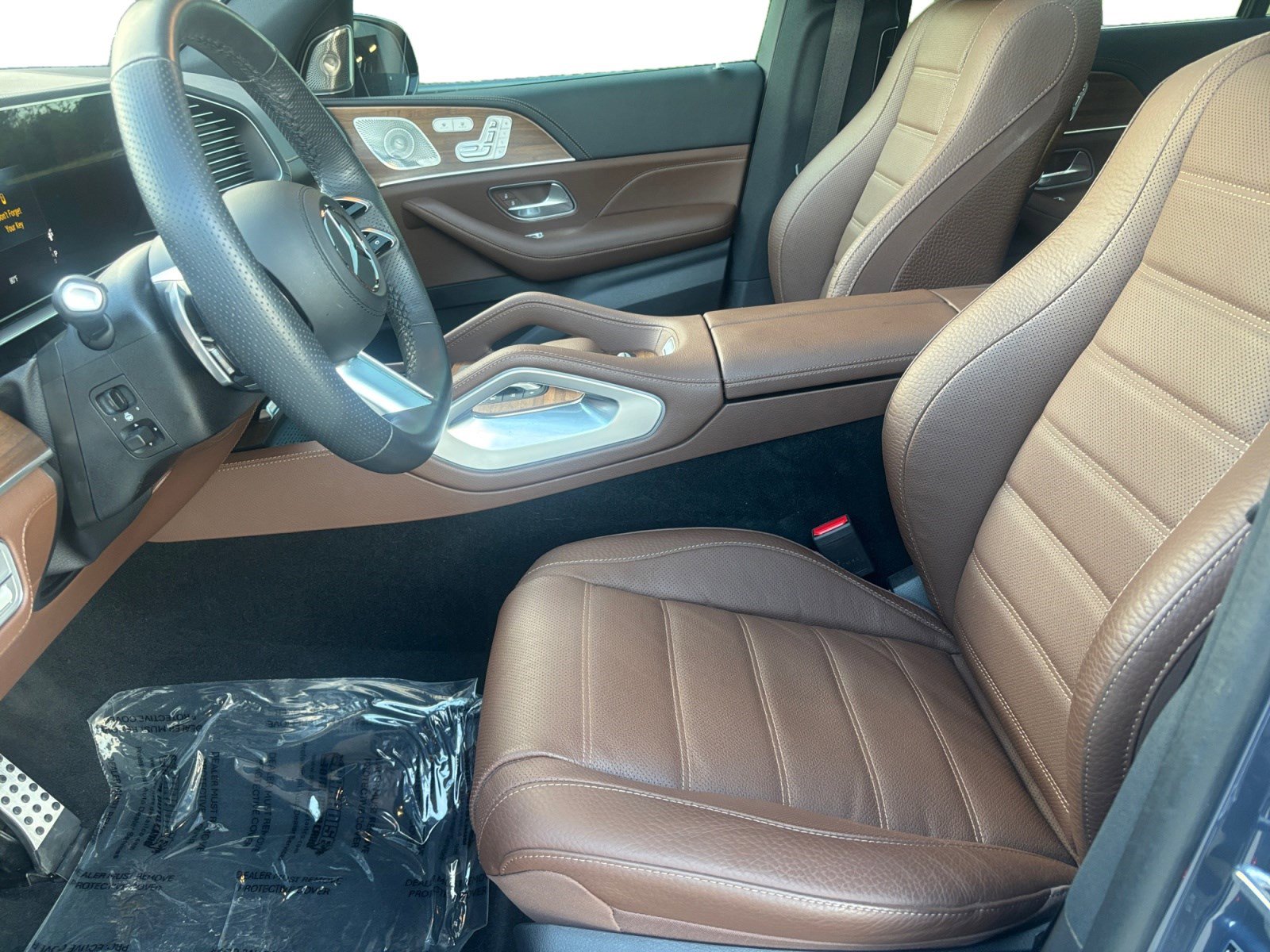 Used 2024 Mercedes-Benz GLS 450 4MATIC image 9