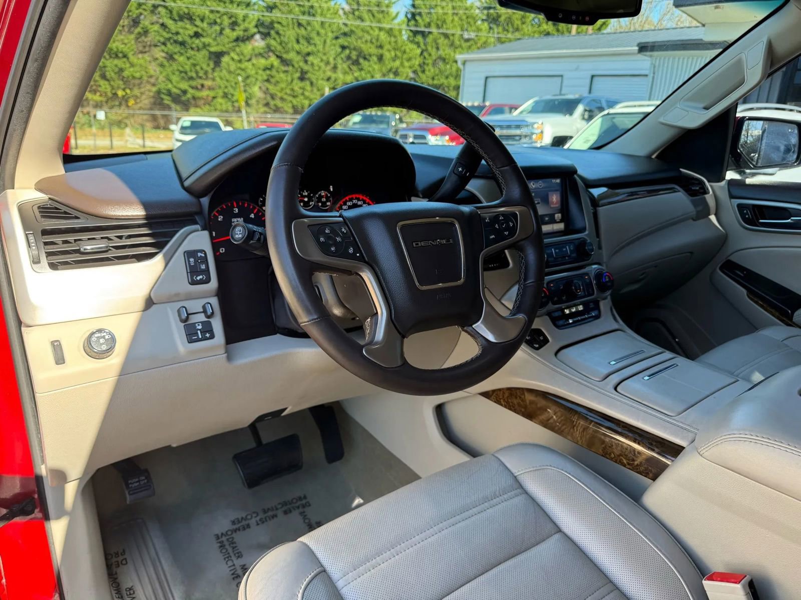 Used 2015 GMC Yukon Denali w/ Open Road Package image 15