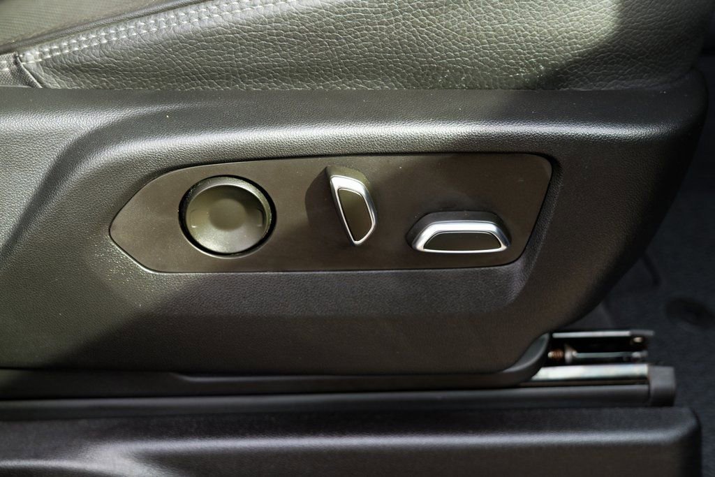 Used 2022 GMC Yukon XL Denali image 41