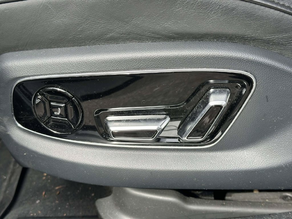 Used 2022 Audi A8 L 3.0T AWD/4WD image 22