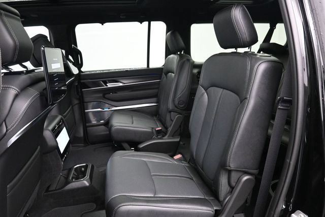 New 2026 Jeep Grand Wagoneer L Summit w/ Rear Seat Video Group I AWD/4WD image 32