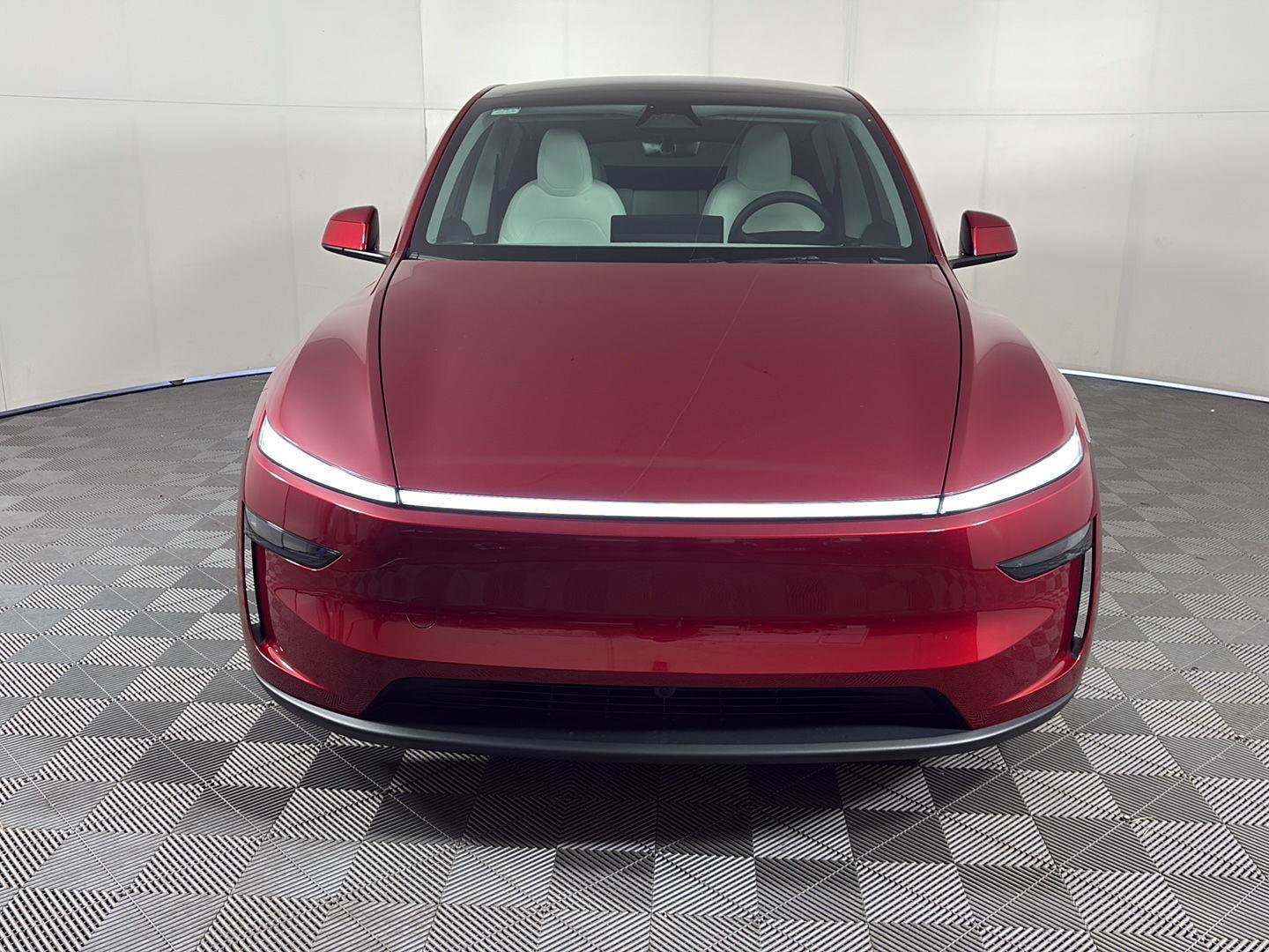 Used 2026 Tesla Model Y Long Range image 4