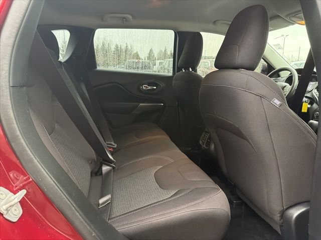 Used 2019 Jeep Cherokee Latitude w/ Popular Appearance Group image 14