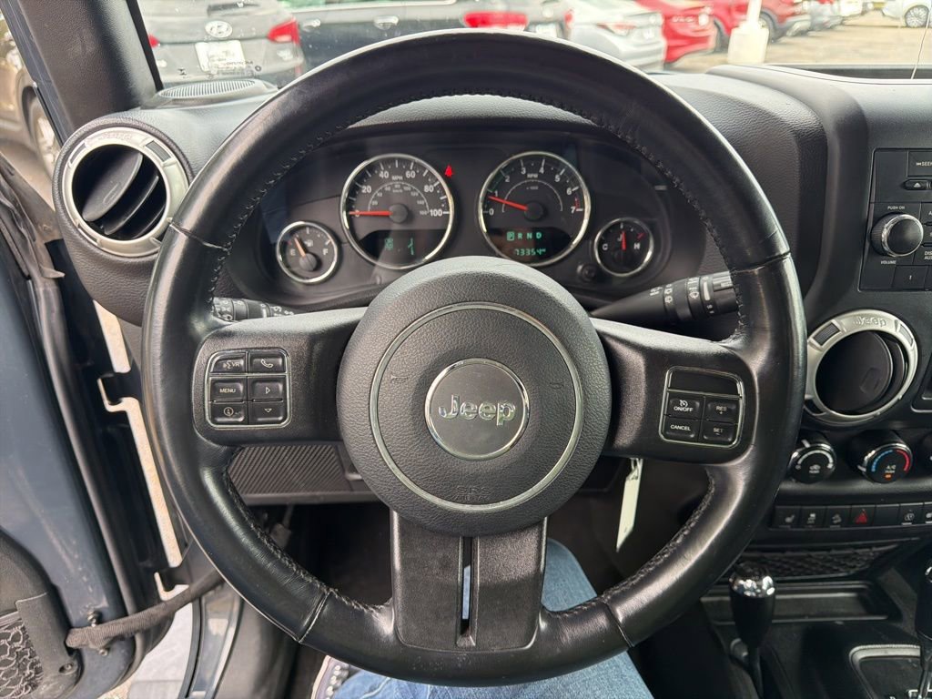 Used 2018 Jeep Wrangler Unlimited Sahara w/ Max Tow Package image 11