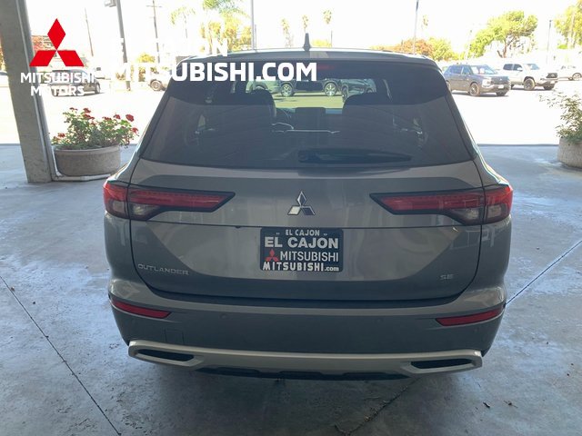 Used 2024 Mitsubishi Outlander SE image 4