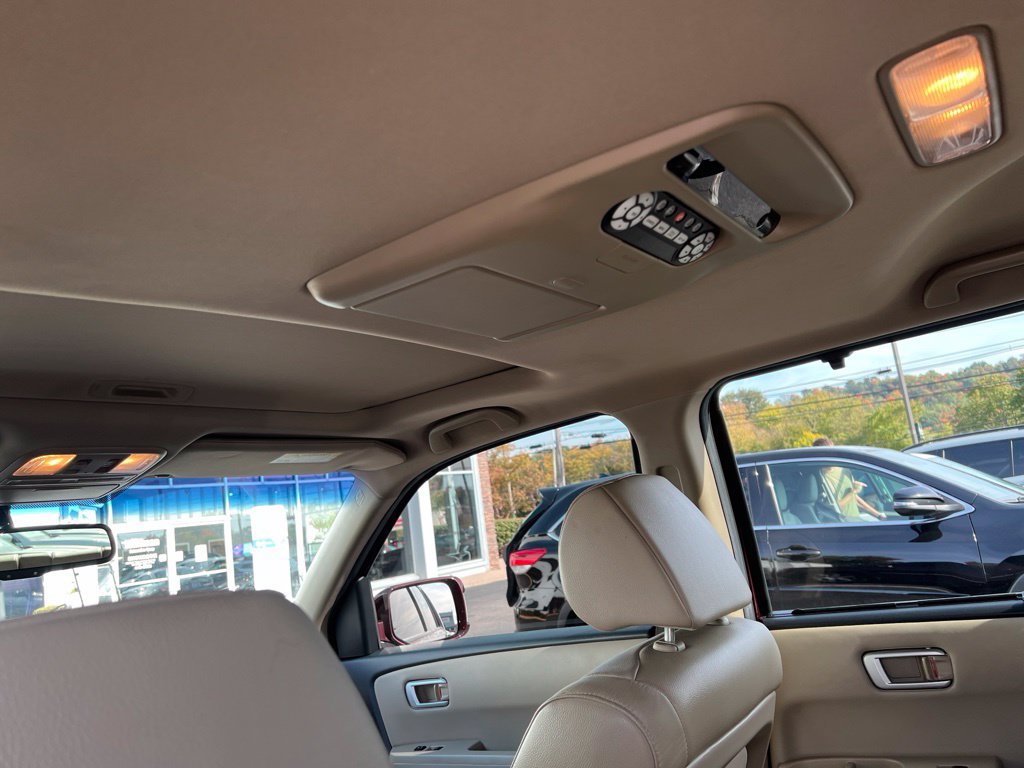 Used 2014 Honda Pilot Touring image 12