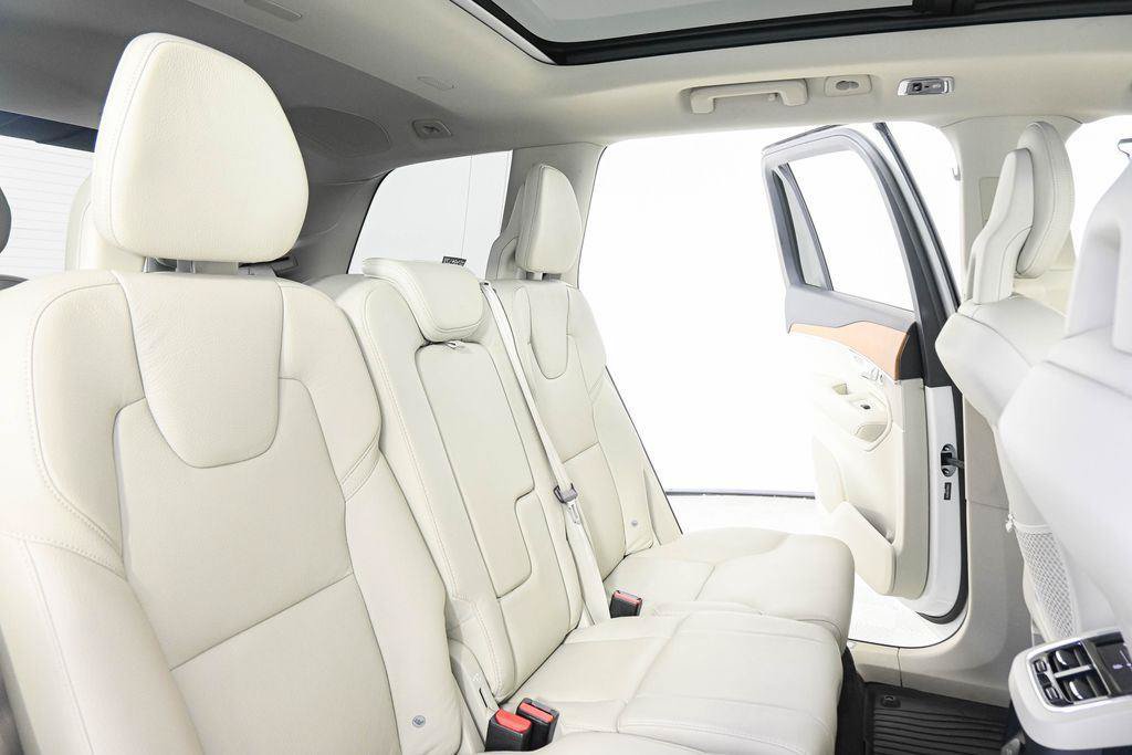 Used 2021 Volvo XC90 T8 Inscription Expression w/ Advanced Package AWD/4WD image 23