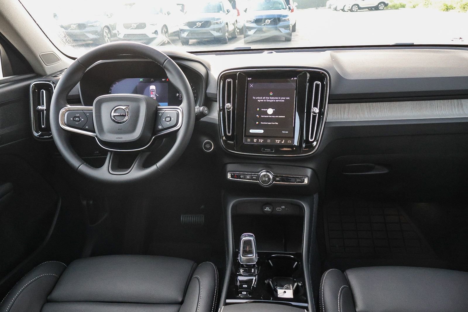New 2026 Volvo XC40 B5 Plus w/ Climate Package AWD/4WD image 22