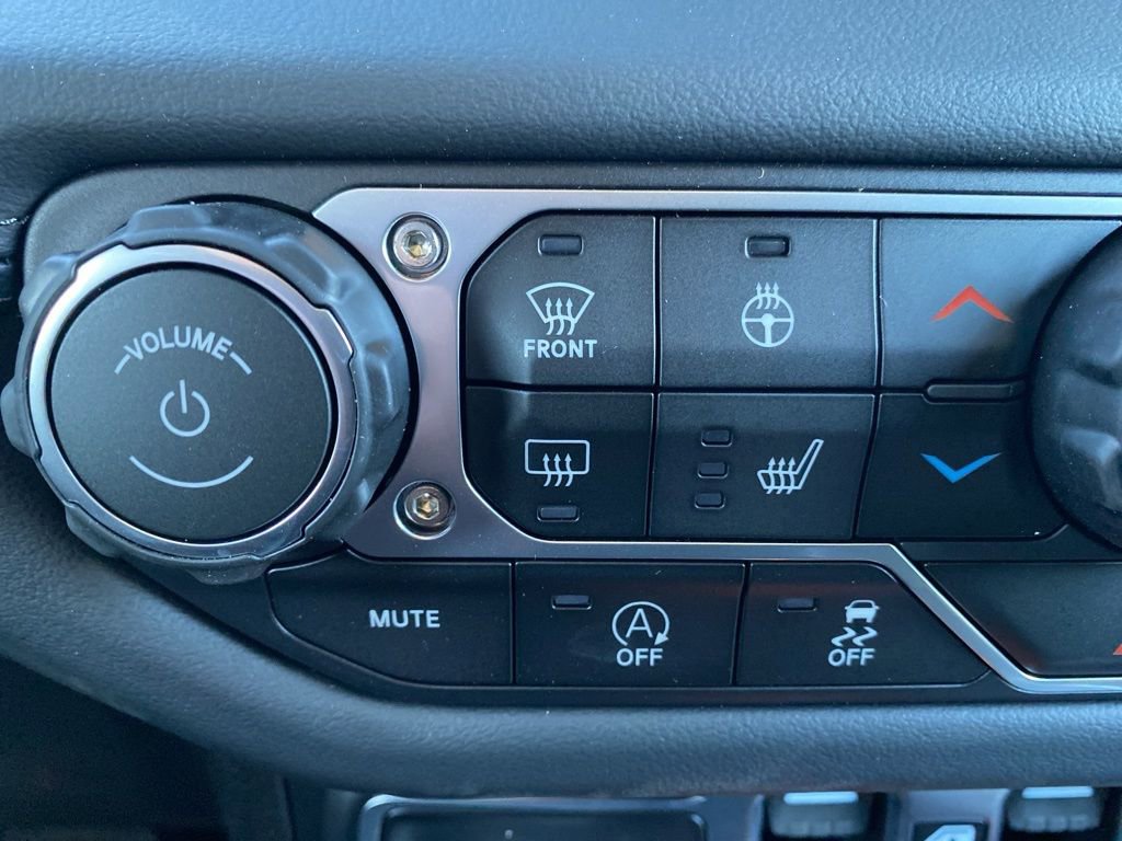 New 2025 Jeep Gladiator Mojave image 38