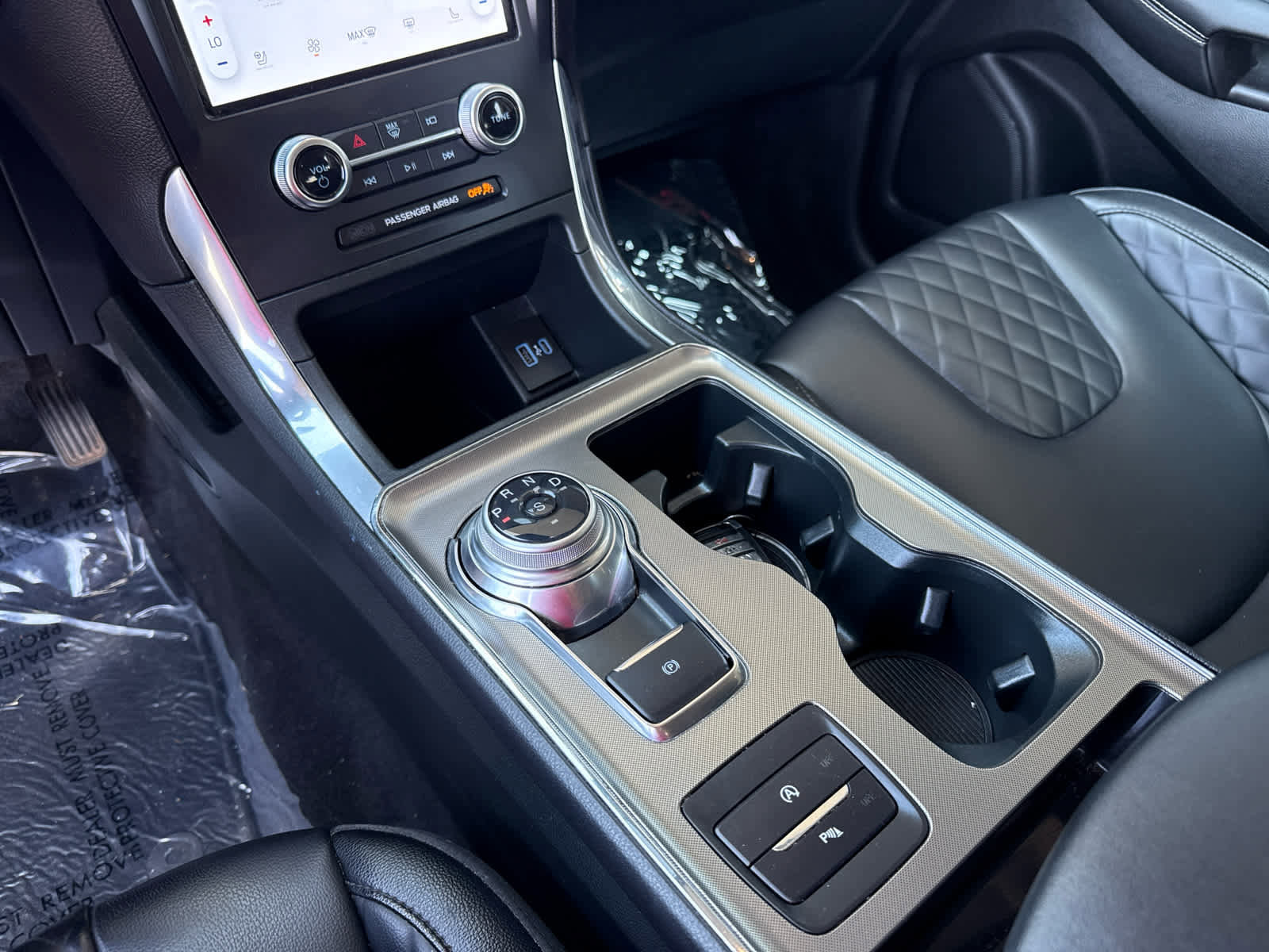 Certified 2024 Ford Edge Titanium image 17