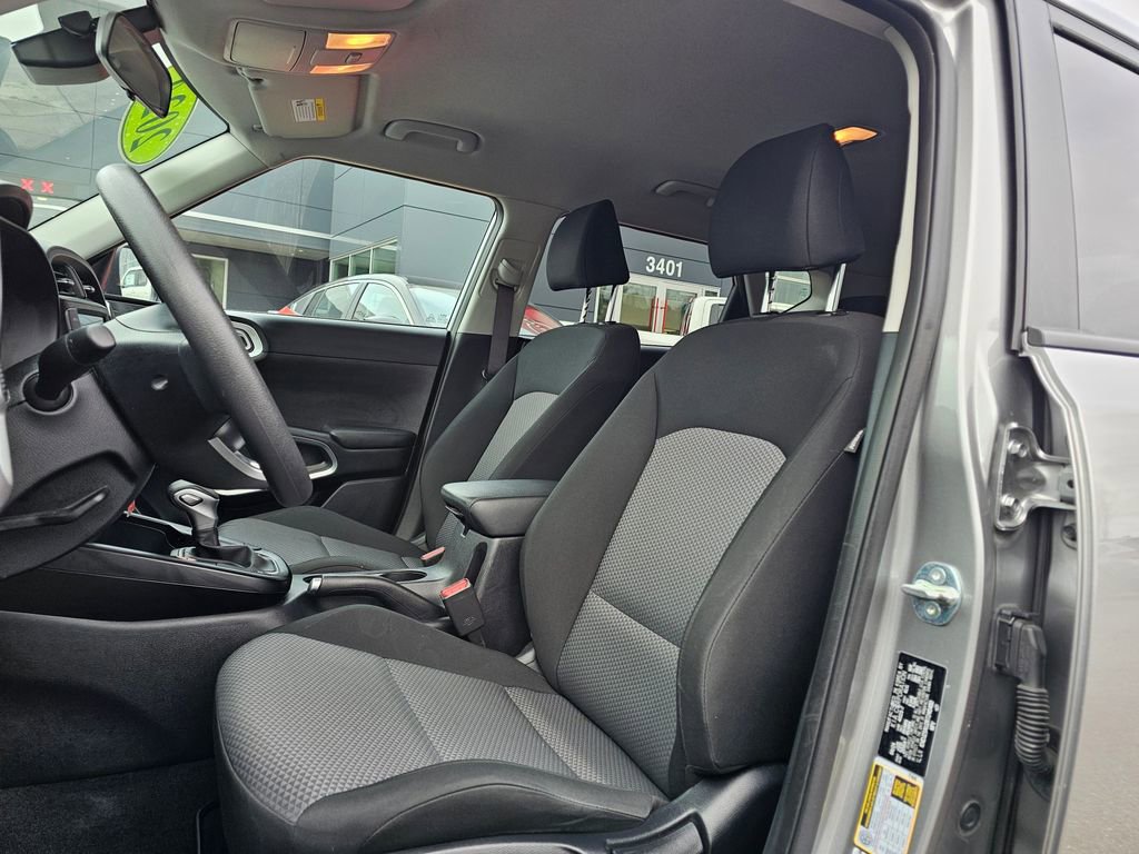 Used 2024 Kia Soul LX w/ Option Group 015 FWD image 18
