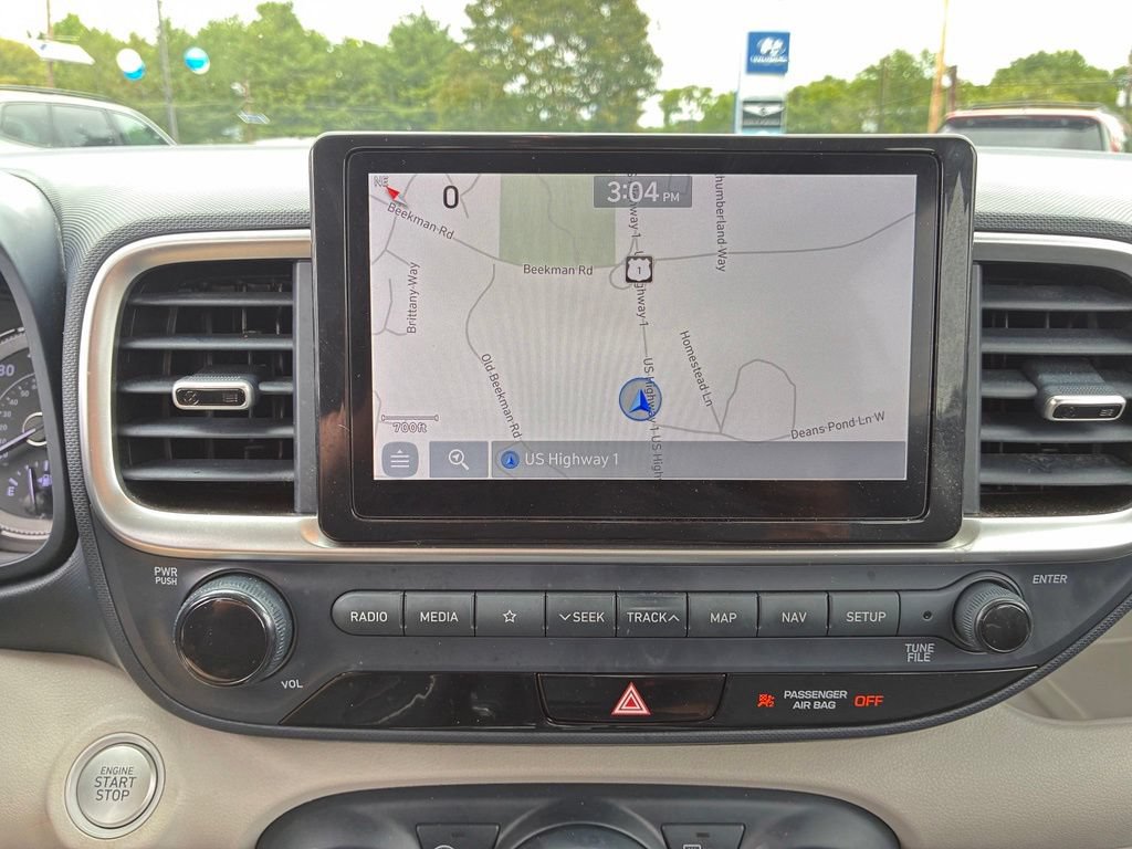 Used 2021 Hyundai Venue FWD image 29